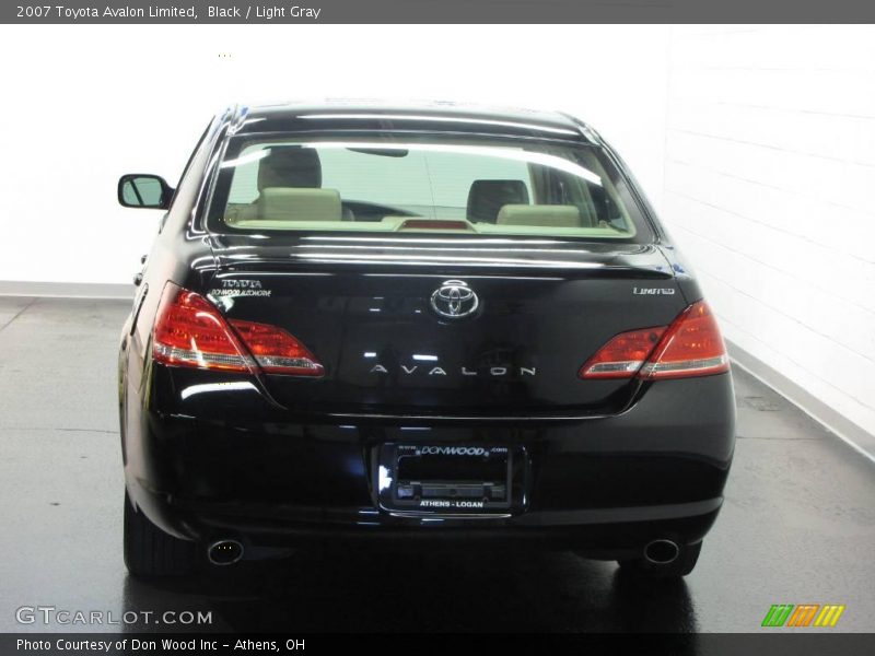 Black / Light Gray 2007 Toyota Avalon Limited