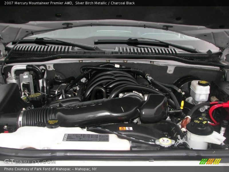 Silver Birch Metallic / Charcoal Black 2007 Mercury Mountaineer Premier AWD