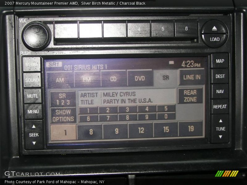 Silver Birch Metallic / Charcoal Black 2007 Mercury Mountaineer Premier AWD