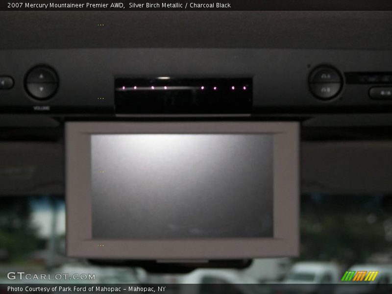 Silver Birch Metallic / Charcoal Black 2007 Mercury Mountaineer Premier AWD
