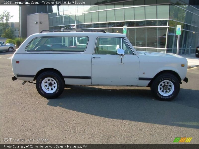 White / Saddle 1976 International Scout II Traveler 4x4