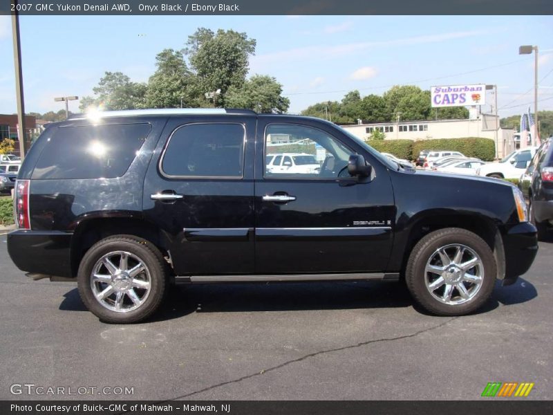 Onyx Black / Ebony Black 2007 GMC Yukon Denali AWD