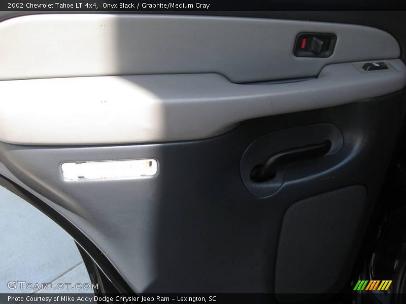 Onyx Black / Graphite/Medium Gray 2002 Chevrolet Tahoe LT 4x4