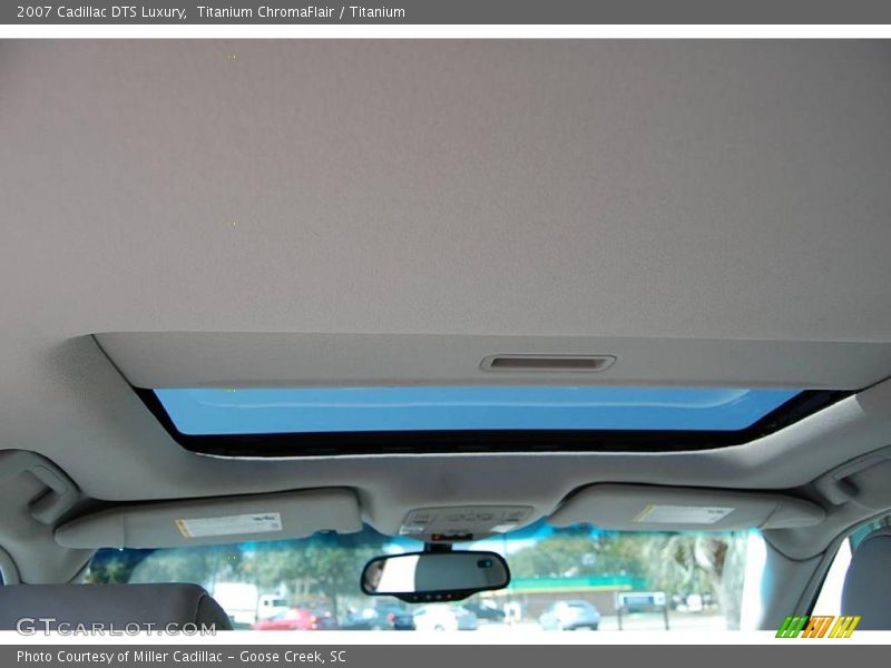 Titanium ChromaFlair / Titanium 2007 Cadillac DTS Luxury