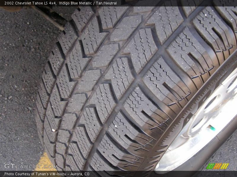 Indigo Blue Metallic / Tan/Neutral 2002 Chevrolet Tahoe LS 4x4