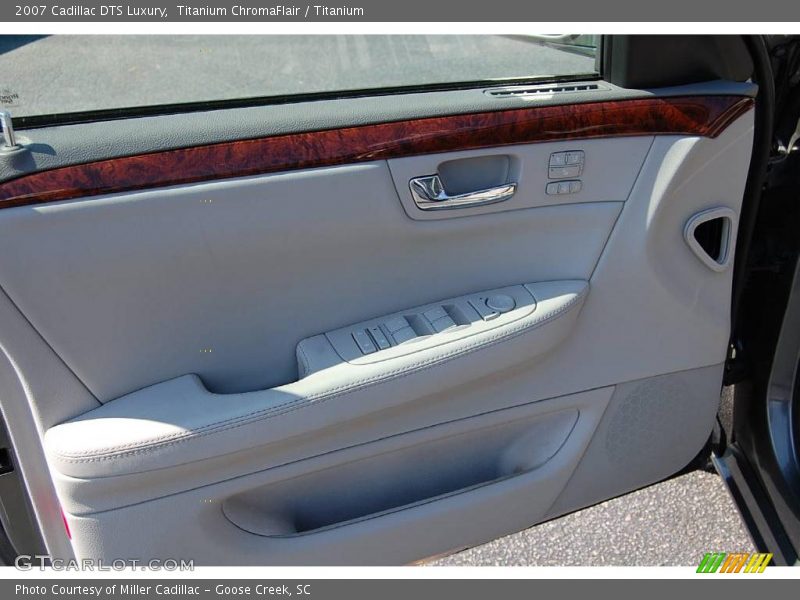 Titanium ChromaFlair / Titanium 2007 Cadillac DTS Luxury