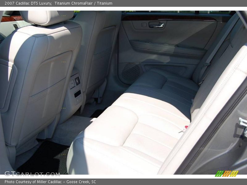 Titanium ChromaFlair / Titanium 2007 Cadillac DTS Luxury