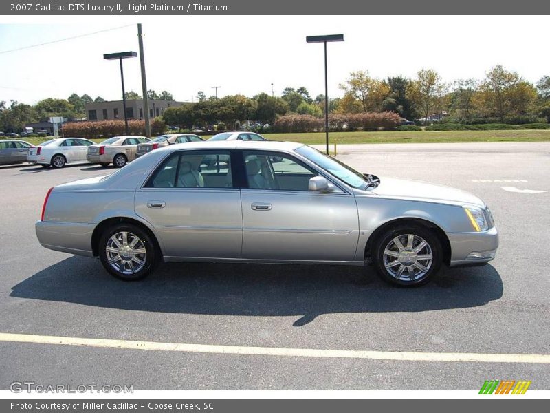 Light Platinum / Titanium 2007 Cadillac DTS Luxury II