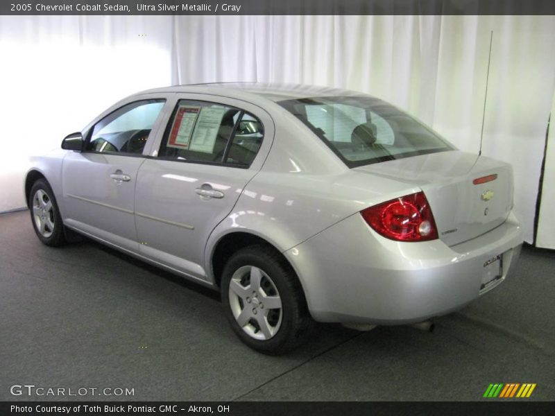 Ultra Silver Metallic / Gray 2005 Chevrolet Cobalt Sedan