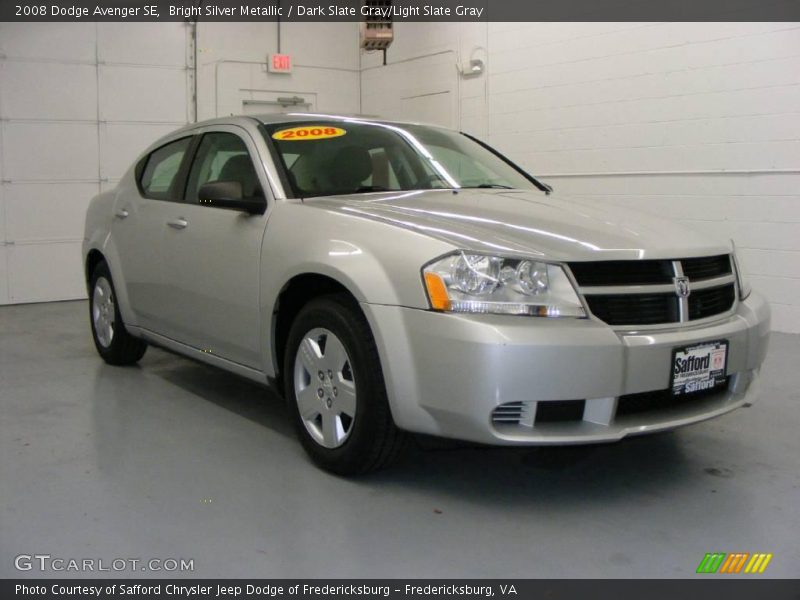 Bright Silver Metallic / Dark Slate Gray/Light Slate Gray 2008 Dodge Avenger SE