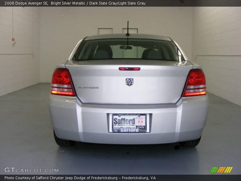 Bright Silver Metallic / Dark Slate Gray/Light Slate Gray 2008 Dodge Avenger SE