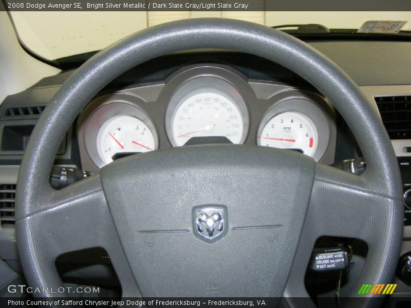 Bright Silver Metallic / Dark Slate Gray/Light Slate Gray 2008 Dodge Avenger SE