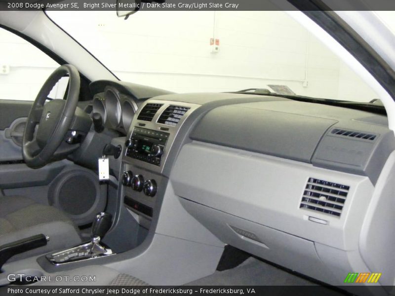 Bright Silver Metallic / Dark Slate Gray/Light Slate Gray 2008 Dodge Avenger SE
