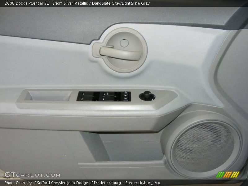 Bright Silver Metallic / Dark Slate Gray/Light Slate Gray 2008 Dodge Avenger SE