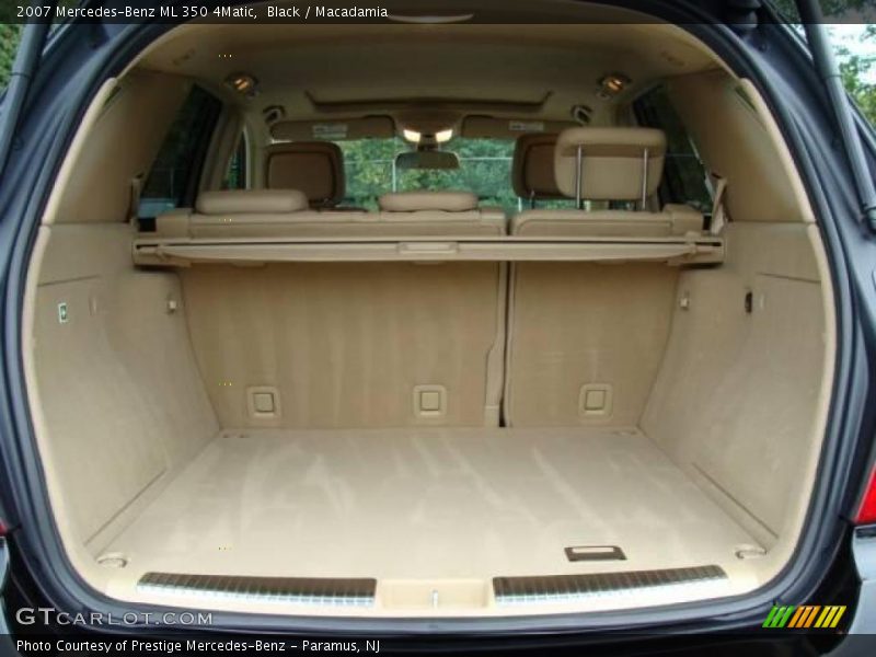 Black / Macadamia 2007 Mercedes-Benz ML 350 4Matic