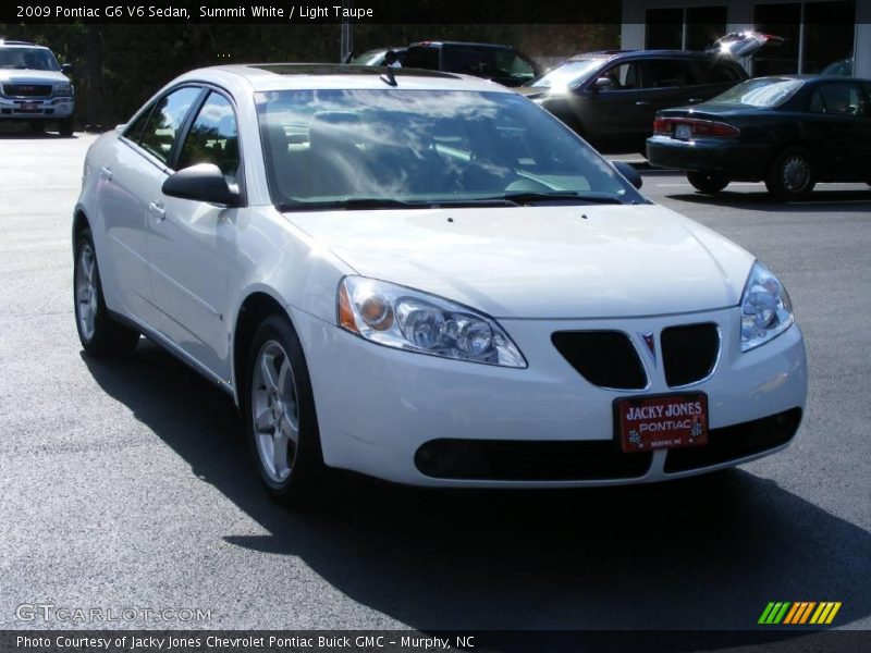 Summit White / Light Taupe 2009 Pontiac G6 V6 Sedan