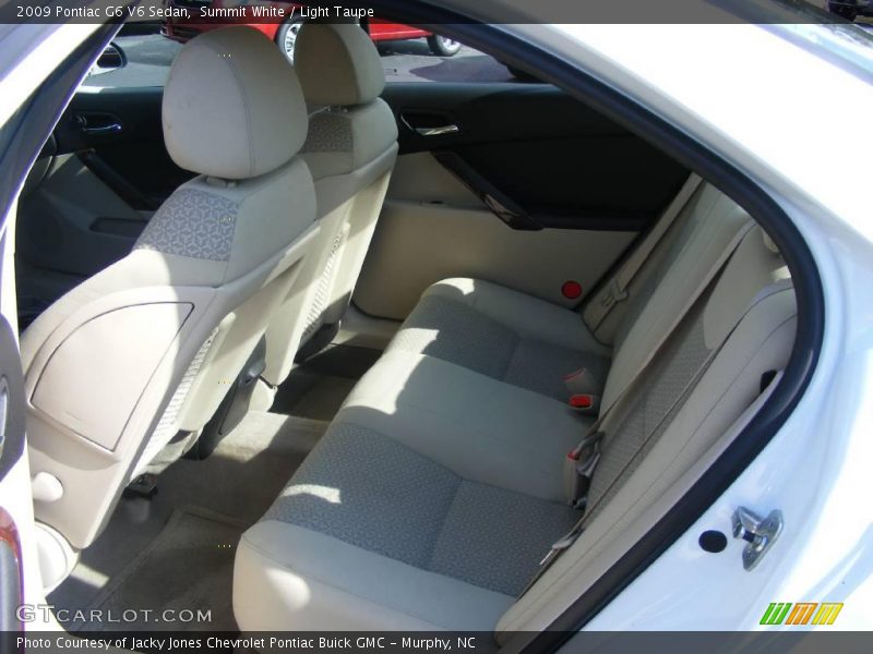 Summit White / Light Taupe 2009 Pontiac G6 V6 Sedan