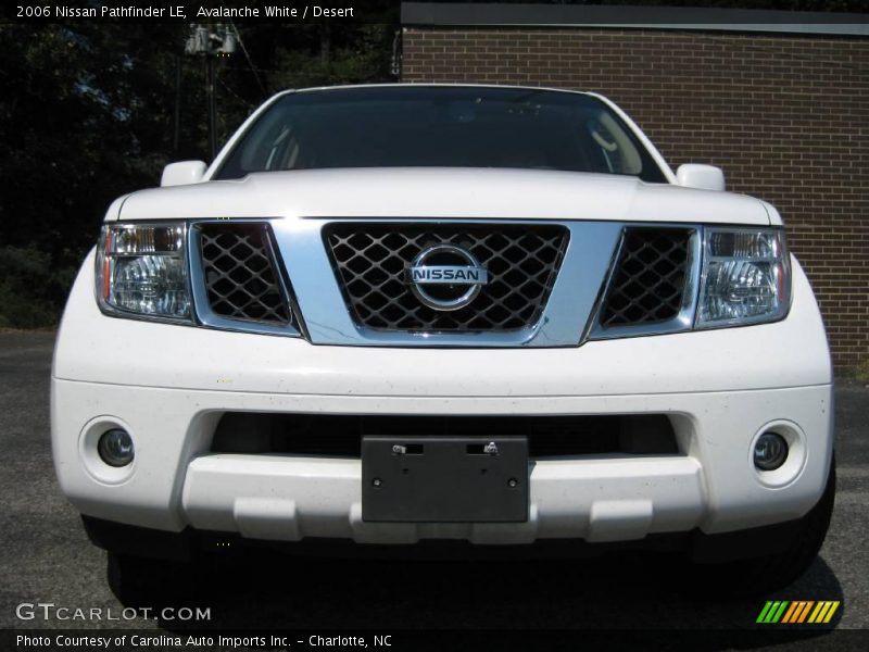 Avalanche White / Desert 2006 Nissan Pathfinder LE
