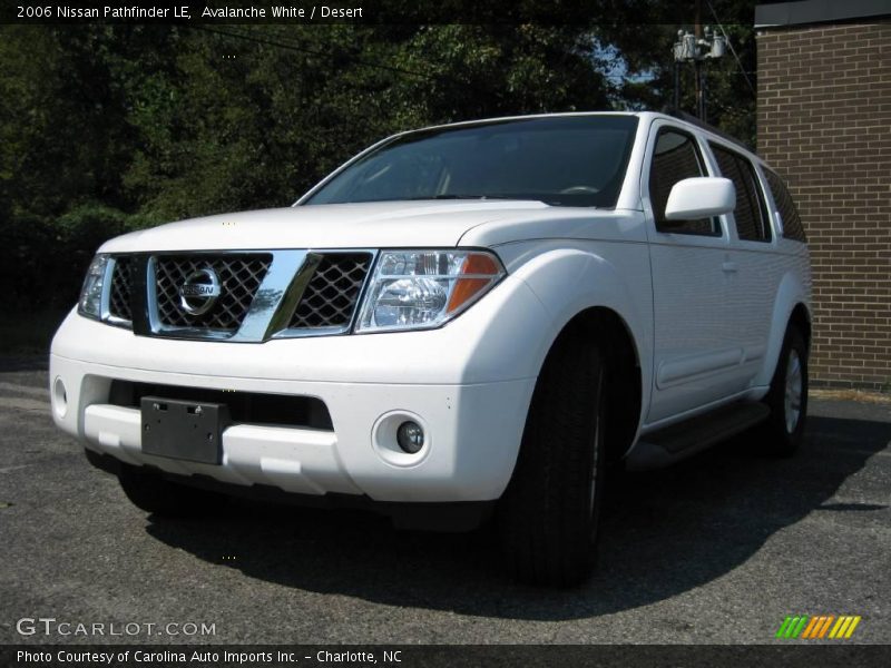Avalanche White / Desert 2006 Nissan Pathfinder LE