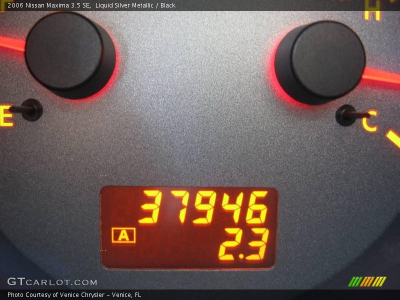 Liquid Silver Metallic / Black 2006 Nissan Maxima 3.5 SE