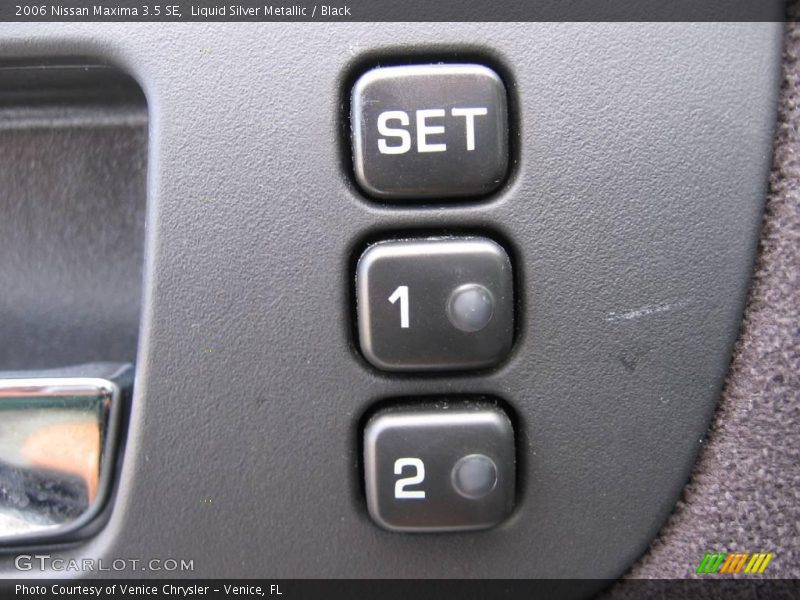 Liquid Silver Metallic / Black 2006 Nissan Maxima 3.5 SE