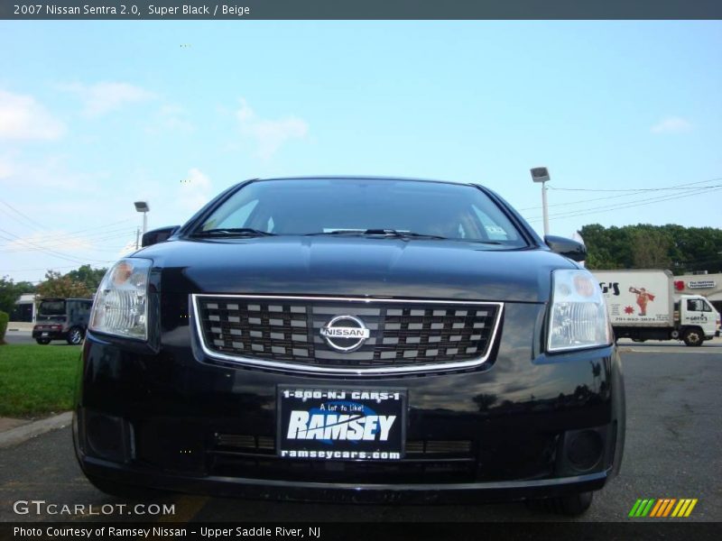 Super Black / Beige 2007 Nissan Sentra 2.0