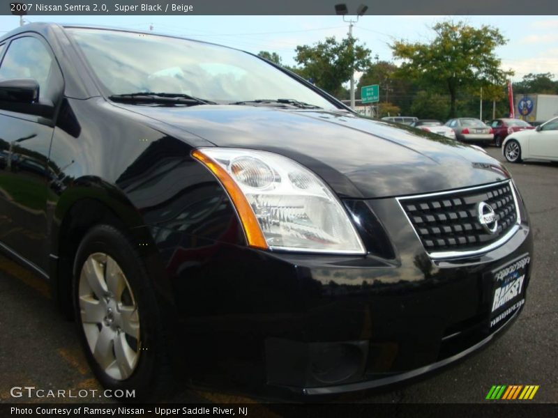 Super Black / Beige 2007 Nissan Sentra 2.0