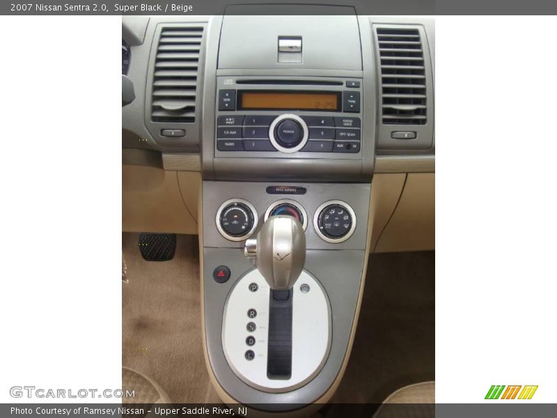 Super Black / Beige 2007 Nissan Sentra 2.0