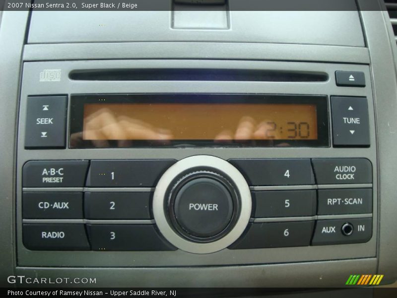 Super Black / Beige 2007 Nissan Sentra 2.0