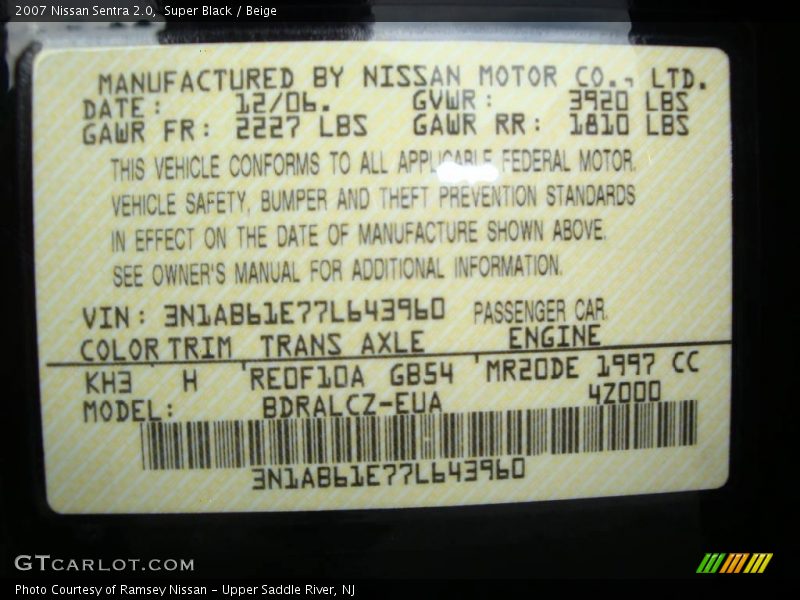 Super Black / Beige 2007 Nissan Sentra 2.0