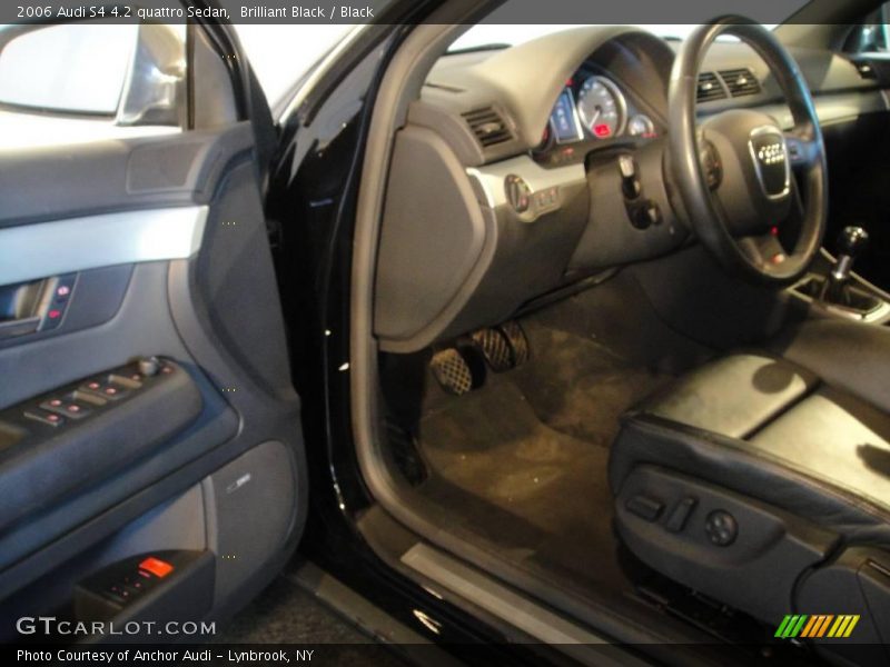 Brilliant Black / Black 2006 Audi S4 4.2 quattro Sedan