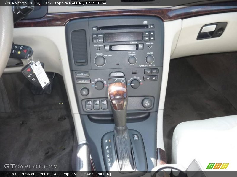Black Sapphire Metallic / Light Taupe 2004 Volvo S80 2.9