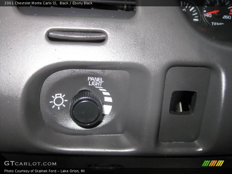 Black / Ebony Black 2001 Chevrolet Monte Carlo SS