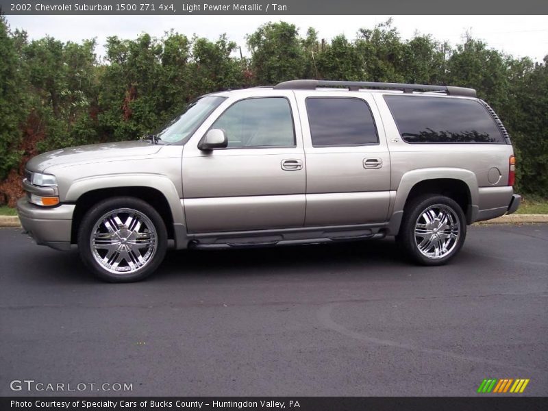 Light Pewter Metallic / Tan 2002 Chevrolet Suburban 1500 Z71 4x4
