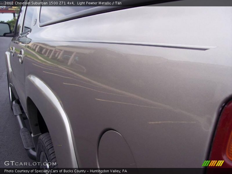 Light Pewter Metallic / Tan 2002 Chevrolet Suburban 1500 Z71 4x4
