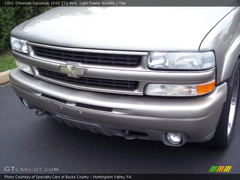 Light Pewter Metallic / Tan 2002 Chevrolet Suburban 1500 Z71 4x4