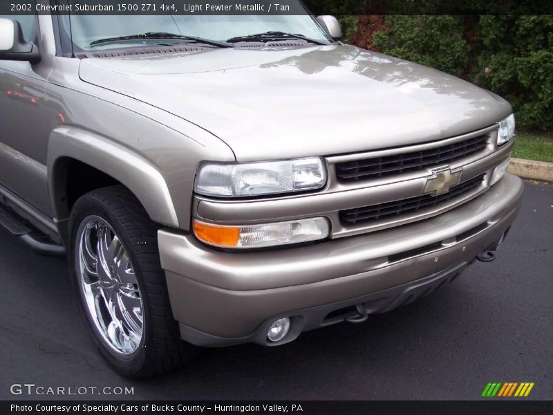 Light Pewter Metallic / Tan 2002 Chevrolet Suburban 1500 Z71 4x4