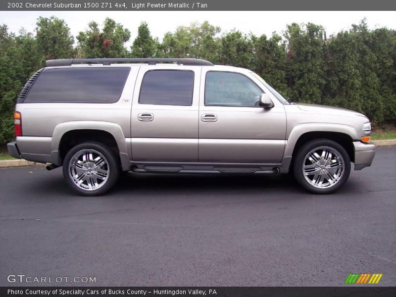 Light Pewter Metallic / Tan 2002 Chevrolet Suburban 1500 Z71 4x4