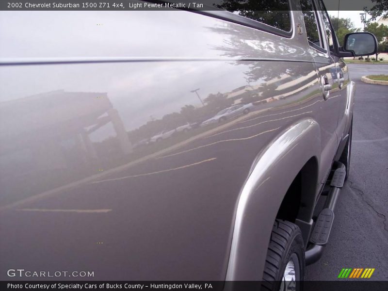 Light Pewter Metallic / Tan 2002 Chevrolet Suburban 1500 Z71 4x4