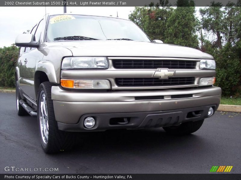 Light Pewter Metallic / Tan 2002 Chevrolet Suburban 1500 Z71 4x4