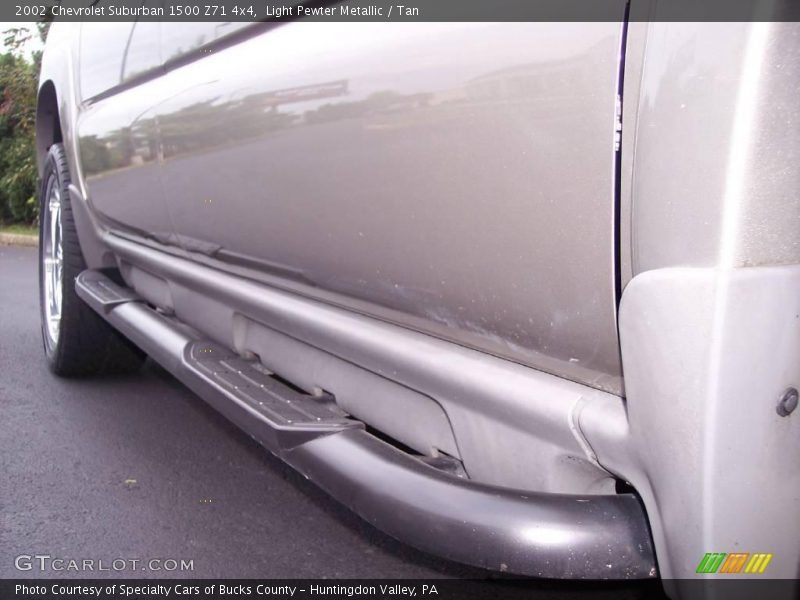 Light Pewter Metallic / Tan 2002 Chevrolet Suburban 1500 Z71 4x4