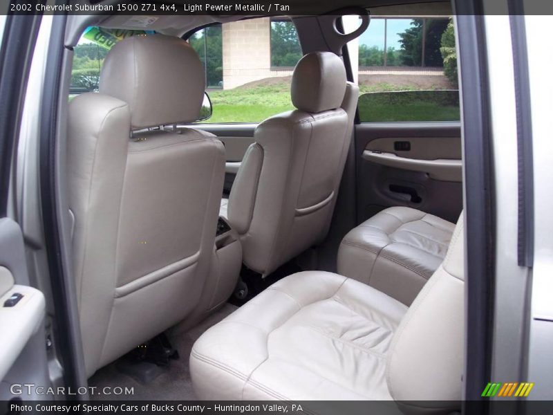 Light Pewter Metallic / Tan 2002 Chevrolet Suburban 1500 Z71 4x4