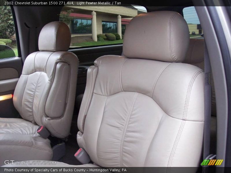 Light Pewter Metallic / Tan 2002 Chevrolet Suburban 1500 Z71 4x4