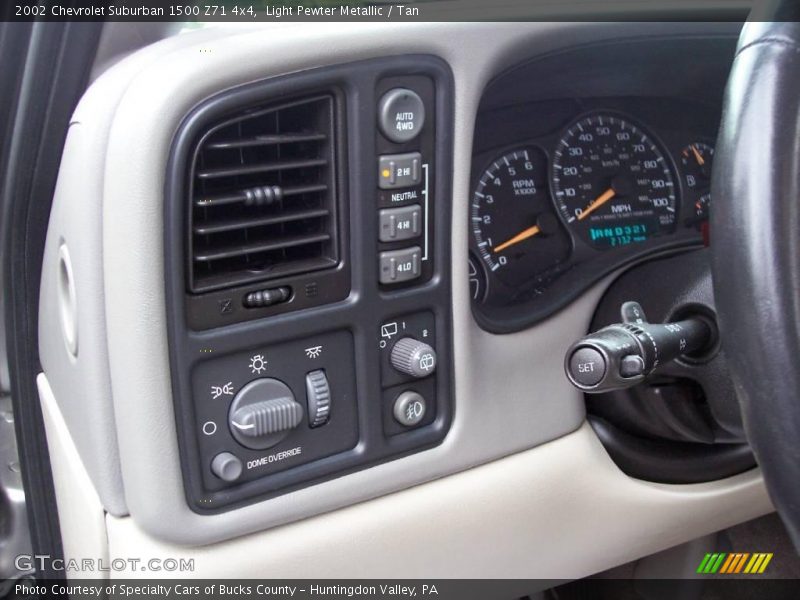 Light Pewter Metallic / Tan 2002 Chevrolet Suburban 1500 Z71 4x4