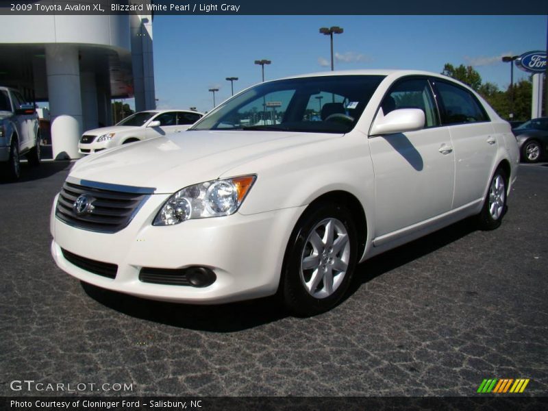 Blizzard White Pearl / Light Gray 2009 Toyota Avalon XL