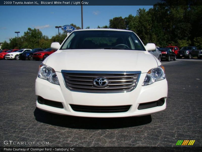 Blizzard White Pearl / Light Gray 2009 Toyota Avalon XL