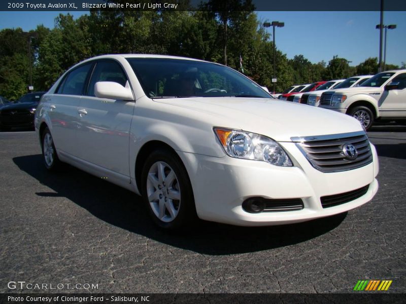 Blizzard White Pearl / Light Gray 2009 Toyota Avalon XL