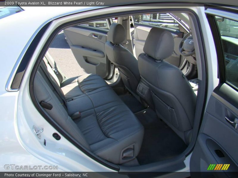 Blizzard White Pearl / Light Gray 2009 Toyota Avalon XL