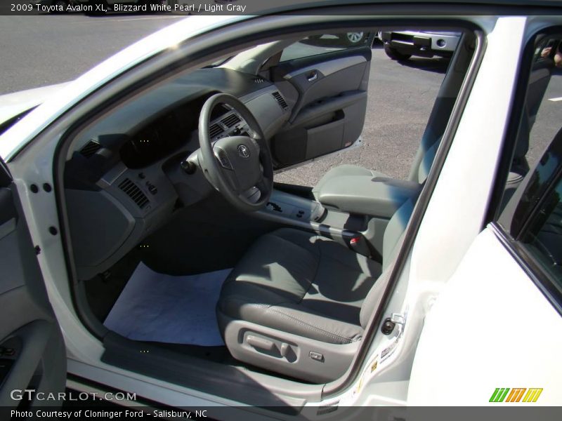 Blizzard White Pearl / Light Gray 2009 Toyota Avalon XL