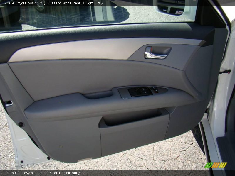 Blizzard White Pearl / Light Gray 2009 Toyota Avalon XL